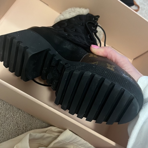 LV desert boots for sale. Worn only a few times. In excellent condition w box - Picture 5 of 5